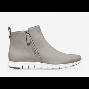 Brand NEW Cole Haan size zipper boots